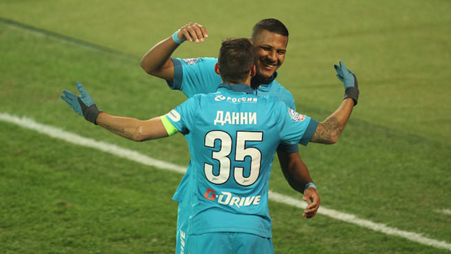Salomón Rondón marcó tres goles en triunfo del Zenit