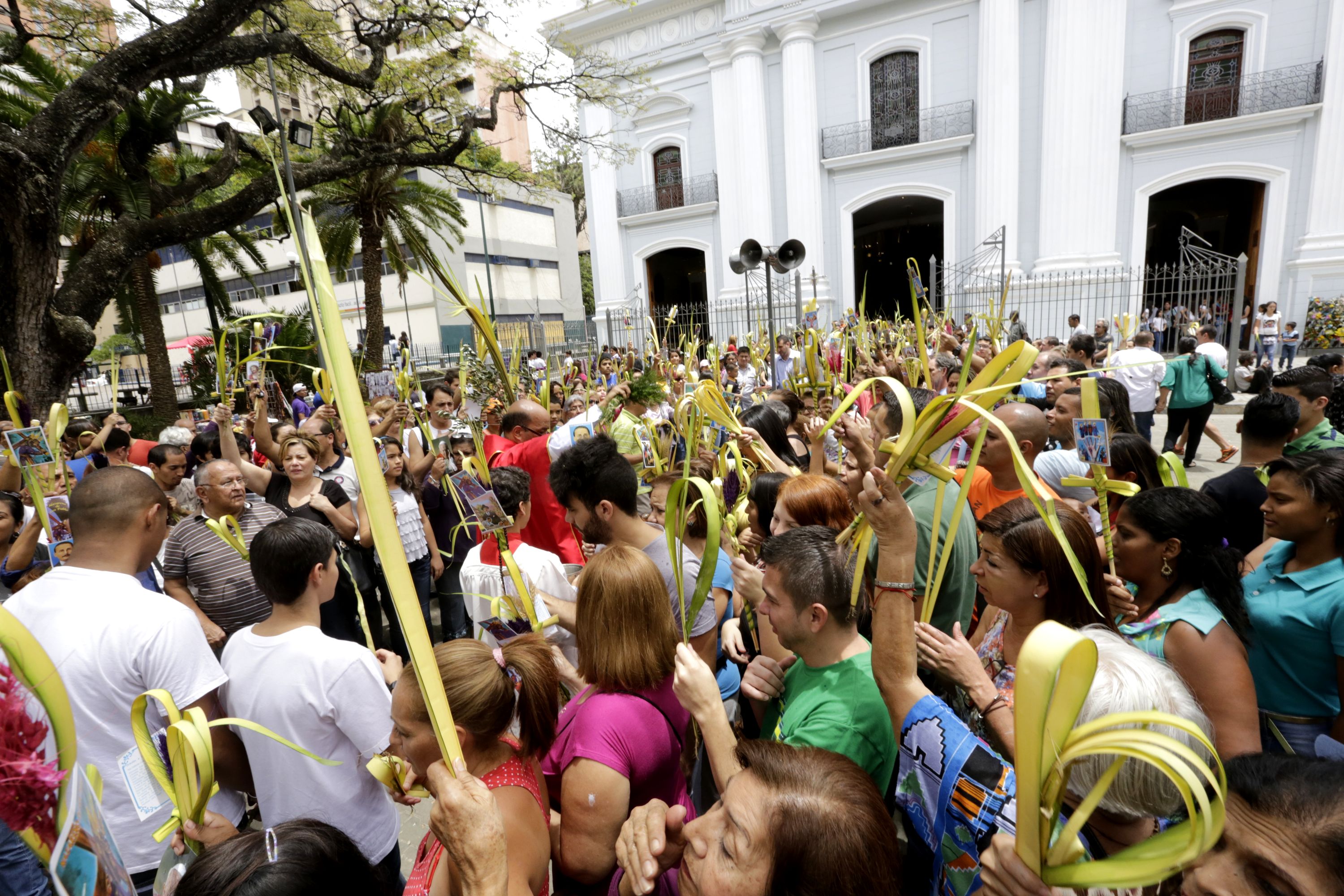 Comienza conmemoración de la Semana Santa con bendición de las palmas