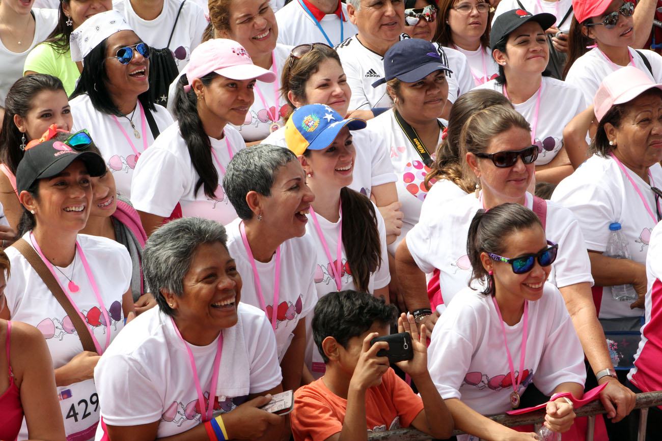 Senos Ayuda realiza carrera-caminata en Baruta (Fotos)