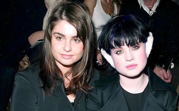 ¿Sabías que Kelly Osbourne tiene una hermana mayor? Está chévere y es cantante