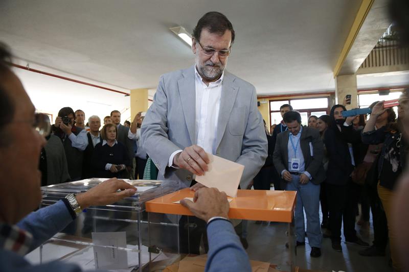 El PP gana las municipales en España pero sufre un fuerte desgaste