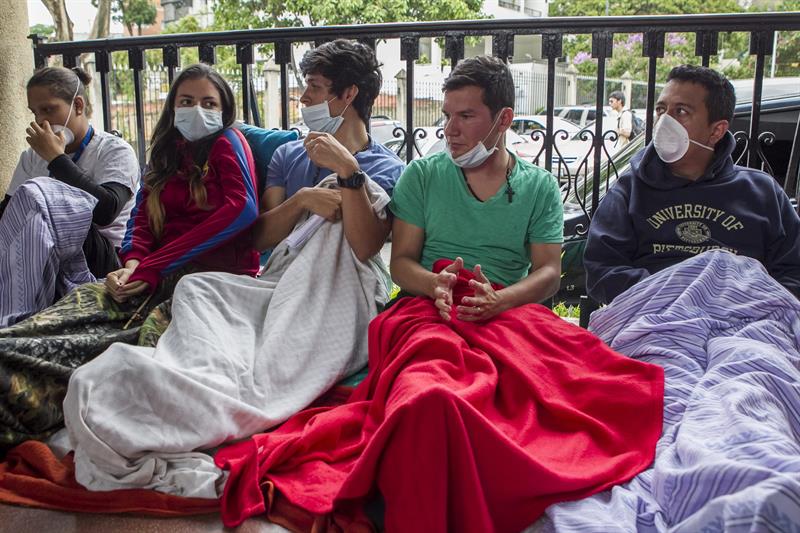 Jóvenes en la Iglesia Guadalupe levantan huelga de hambre