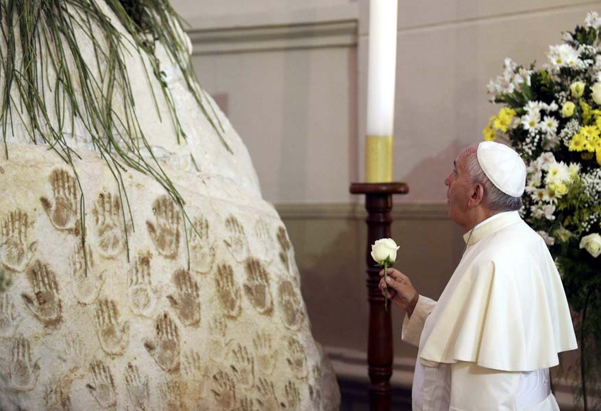 Así fue la visita del papa Francisco a Caacupé en Paraguay (Fotos)
