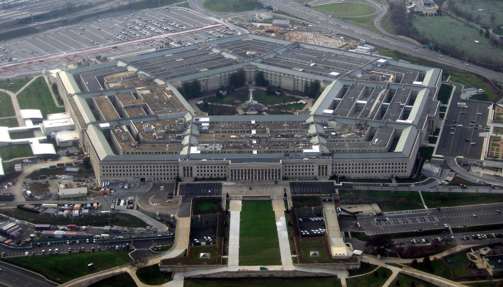 El Pentágono comenzará la transición tras el acceso de Biden a la financiación federal