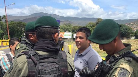 Venezolano-manipular-Foto-RCN-Radio_NACIMA20150906_0006_19