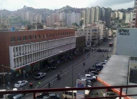 Cerrado el paso en la avenida Baralt por protesta