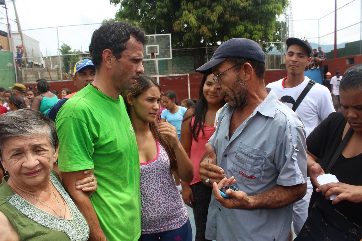 Capriles: La unión del pueblo abrirá las puertas al cambio