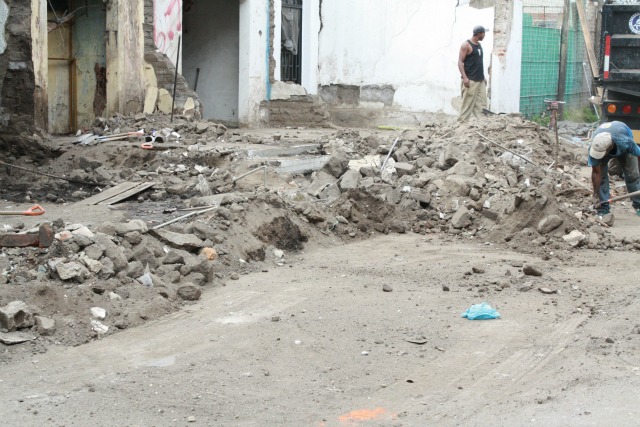 Estructura colapsó en la calle Cecilio Acosta de Chacao (Fotos)