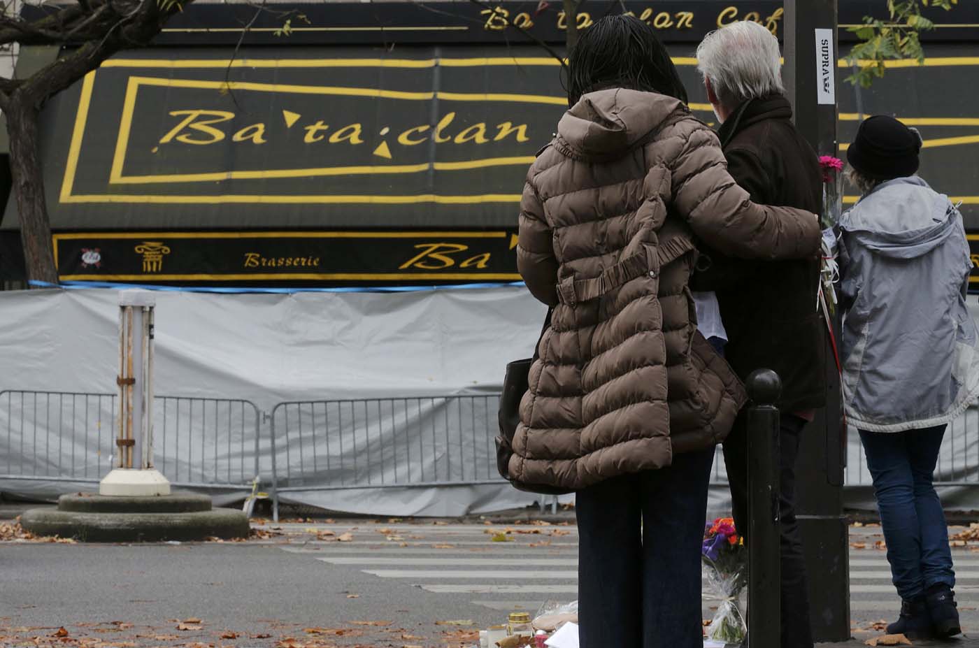 La fotografía de la escena del crimen del Bataclan que ordenaron censurar en redes sociales