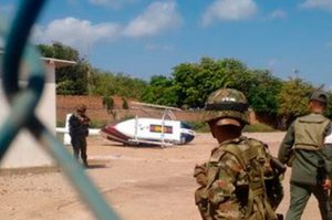 Dos heridos al caer en Colombia un helicóptero de la Guardia Nacional (Fotos y Video)