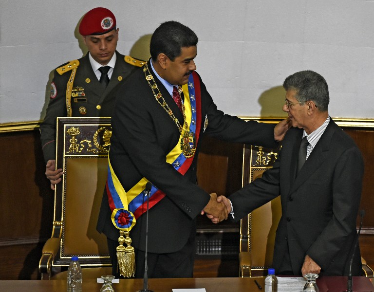 Crisis obliga al Gobierno venezolano y a la oposición a buscar acercamientos