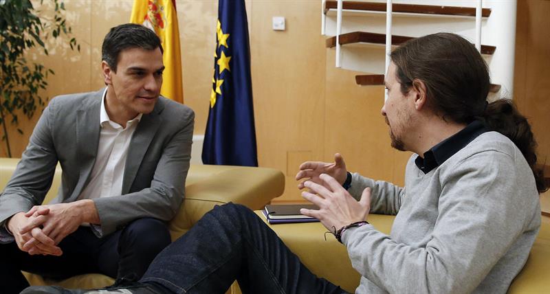 Sánchez pide a Podemos que reconsidere rechazo a Ciudadanos en pacto gobierno