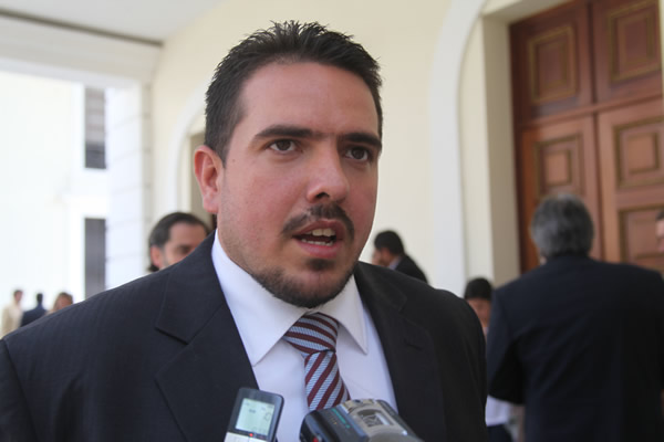 Stalin González fustigó a Jorge Rodríguez: Está preocupado por defender a Maduro y no por trabajar