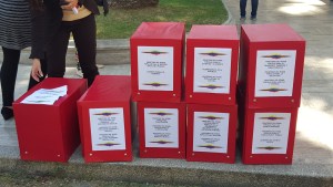 Las “cajitas rojas” del Poder Ejecutivo que llegaron a la AN para ser revisadas (FOTOS)