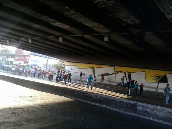 Reportan al menos dos protestas en Valencia