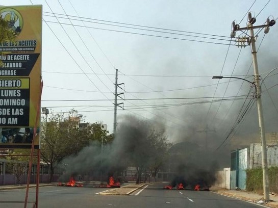 Protestas contra la inseguridad y la falta de transporte plagan las adyacencias del IUTM en el Zulia