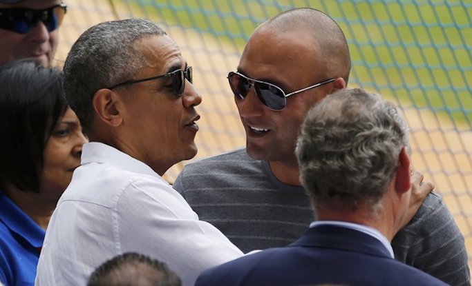 El saludo entre Barack Obama y Derek Jeter en La Habana