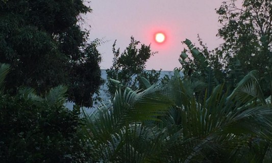 El rojo sol de Caracas durante el ocaso de este miércoles (Fotos)