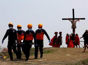 Al menos 15 filipinos se crucificarán durante este Viernes Santo (FOTOS)