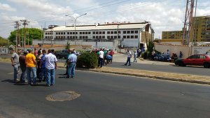 #11A: Trabajadores de Corpoelec manifiestan en Bolívar