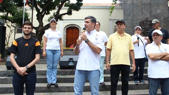 Vecinos de Chacao contribuyen con los niños del Hospital J. M. De Los Ríos