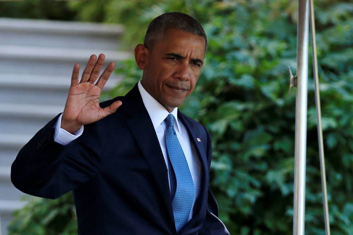 Obama pospone acto electoral con Clinton por amenaza de huracán en Florida