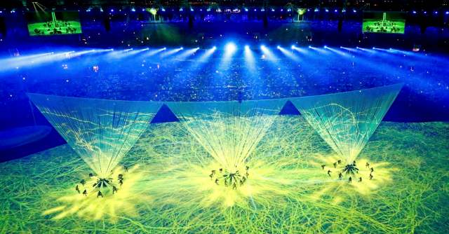 2016 Rio Olympics - Opening ceremony - Maracana - Rio de Janeiro, Brazil - 05/08/2016. Actors perform during the opening ceremony     REUTERS/Fabrizio Bensch FOR EDITORIAL USE ONLY. NOT FOR SALE FOR MARKETING OR ADVERTISING CAMPAIGNS.