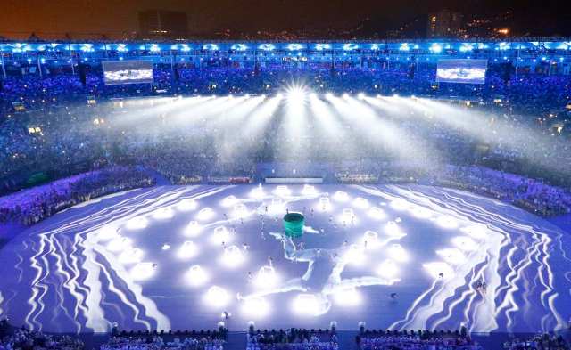 2016 Rio Olympics - Closing ceremony - Maracana - Rio de Janeiro, Brazil - 21/08/2016. Performers take part in the closing ceremony. REUTERS/Fabrizio Bensch FOR EDITORIAL USE ONLY. NOT FOR SALE FOR MARKETING OR ADVERTISING CAMPAIGNS.