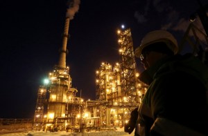 Rusia y Arabia prometen cooperación pero no congelar producción de petróleo