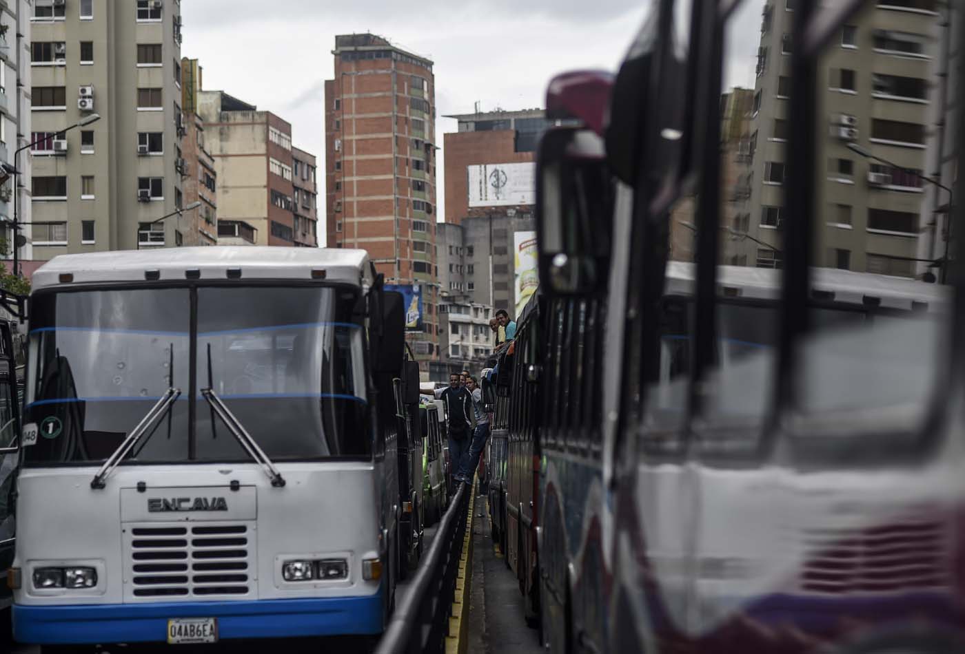 Choferes de transporte público no tienen taquillas para depositar billetes de 100 bolívares