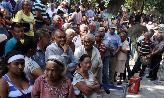 El 40% de pensionados no tienen tarjeta de débito