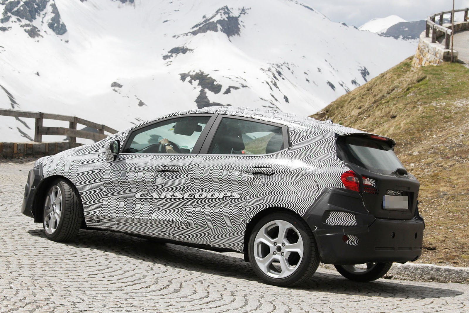 Este será el nuevo Ford Fiesta que el mundo conocerá a finales de noviembre (FOTOS espía)