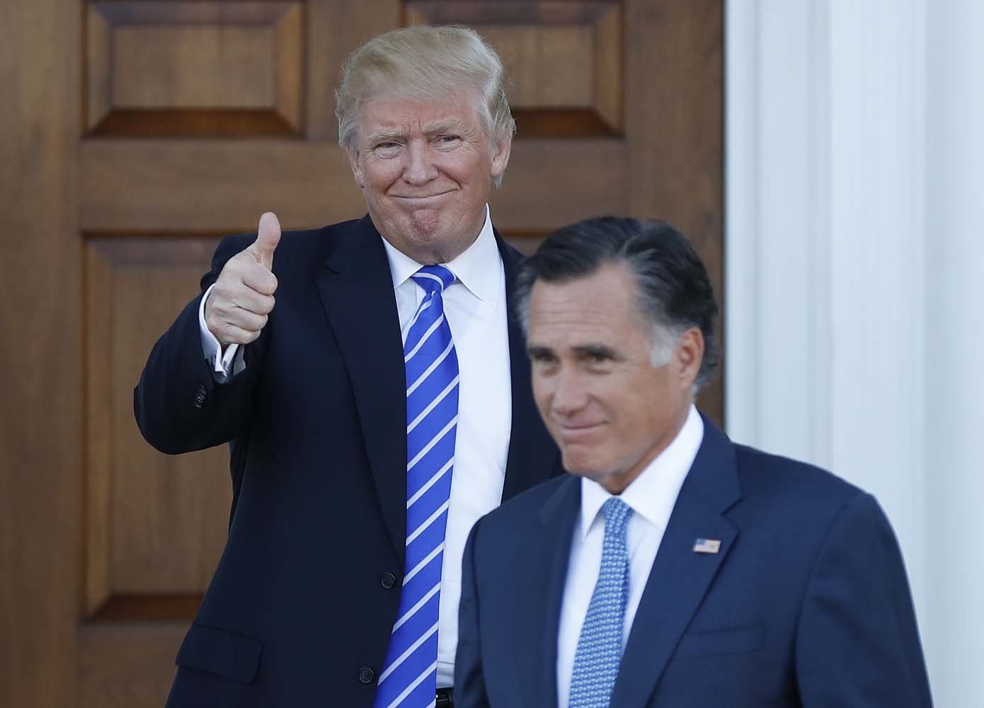 Trump y Romney, rivales que ahora sonríen juntos (fotos)