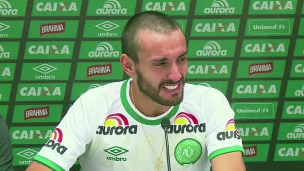 Un jugador del Chapecoense se salvó por cambiar de puesto en el avión