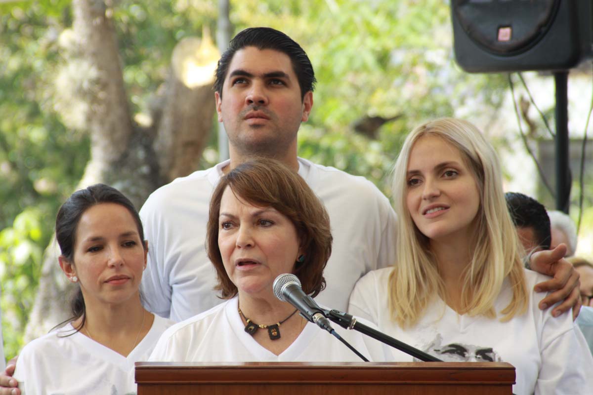 Mitzy de Ledezma insta a respetar la Ley de Amnistía y convocar elecciones