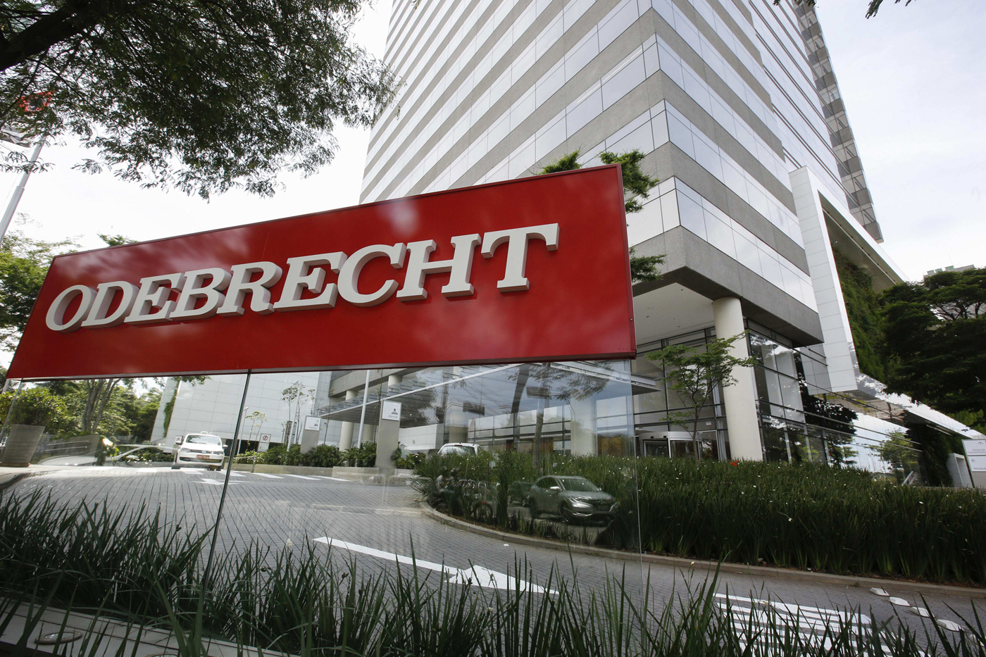 Odebrecht admite que pagó “impuesto guerrillero” a las Farc