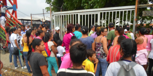 Foto: Protesta en la Escuela Bolivariana Francisca de Paula Briceño estado LAra