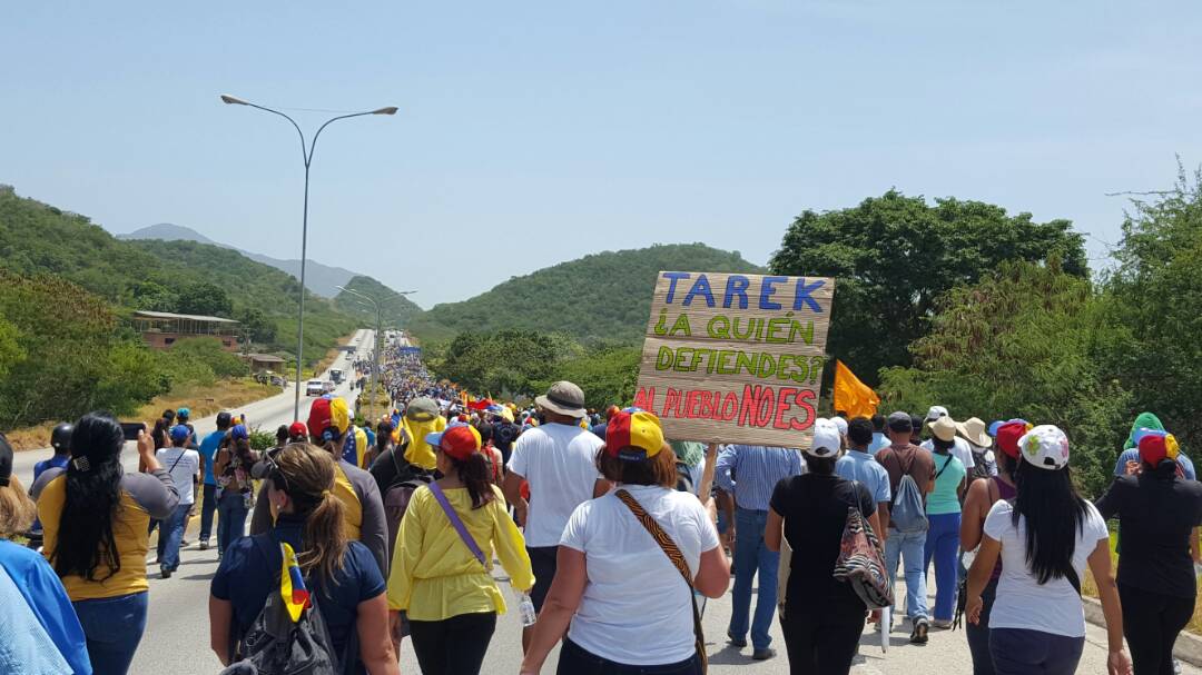 Oposición en Margarita llegó sin represión a la Defensoría del Pueblo (Fotos)