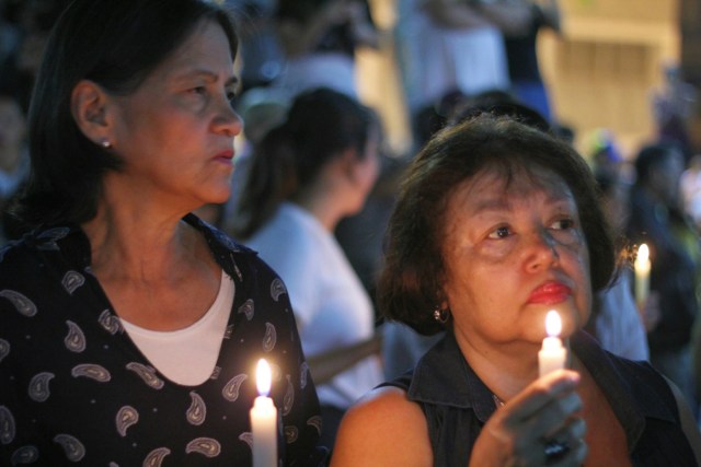 Venezolanos acudieron a la vigilia en honor a los caídos. Foto: La Patilla 