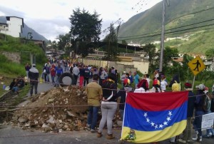 En Trujillo también decidieron trancar las vías #22May (Fotos)