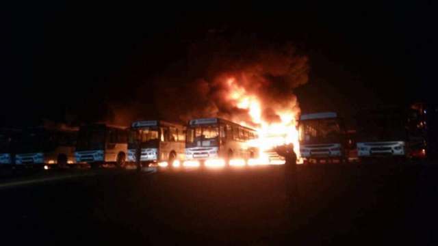 Las unidades incineradas estaban inhabilitadas (Foto: NotiGuayana)