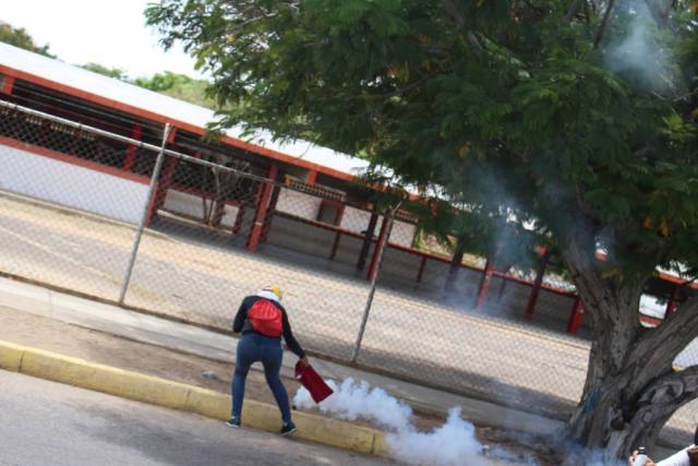 La marcha de zulianos que se trasladaba hacia el CNE fue reprimida por los cuerpos de seguridad