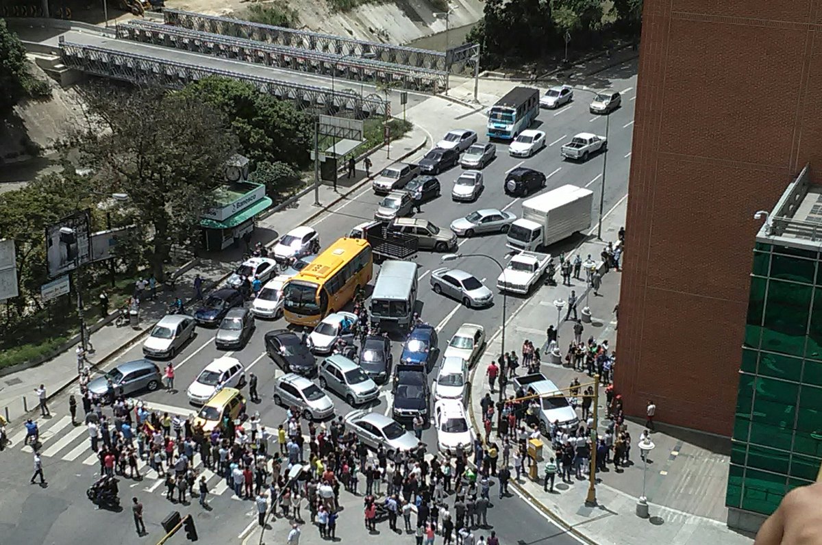 El trancazo llegó a Bello Monte #23Jun (Fotos)