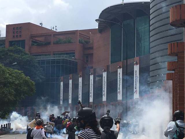 GNB reprimió a opositores en Bello Monte. Foto: esteninf Olivares / @esteninf