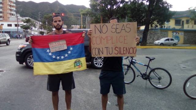 Plantón en Carabobo este !4 de junio / Foto @rafaelrumbosgil