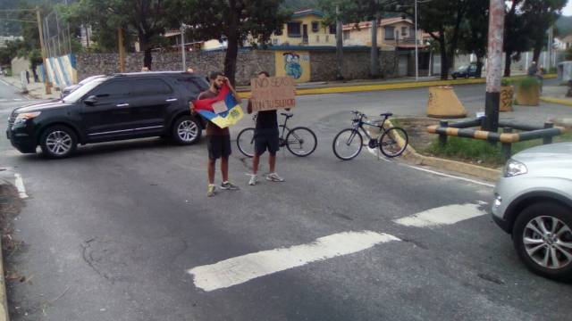 Plantón en Carabobo este !4 de junio / Foto @rafaelrumbosgil