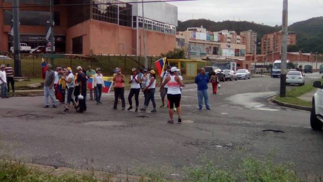 Plantón en Tazajal, Carabobo / Foto @rafaelrumbosgil