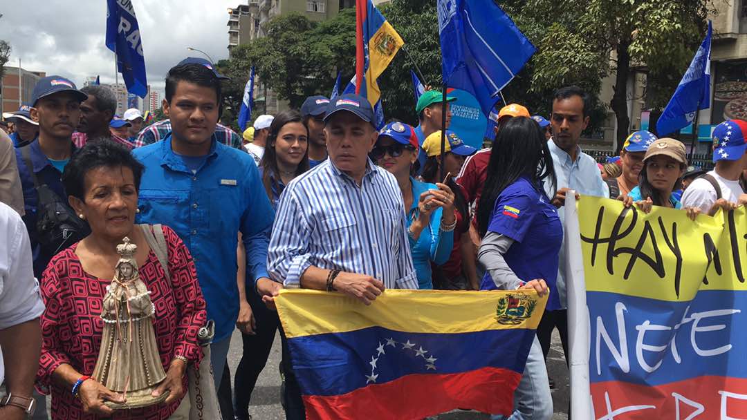 Concentración en El Marqués partió hacia el CNE #19Jun (Fotos y video)