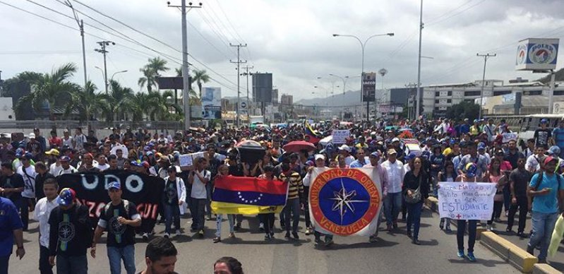 Alcalde del Municipio Urbaneja aclara los hechos de este #6May (Comunicado)