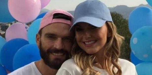 Marjorie de Sousa echó pa’ la calle a Julian Gil con esta foto privada